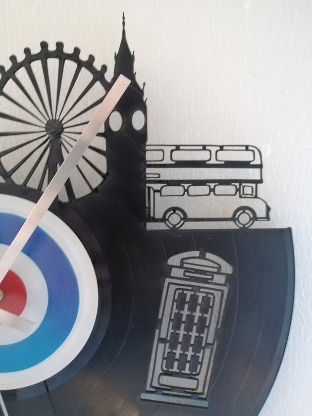 London Skyline Vinyl Clock close up 1